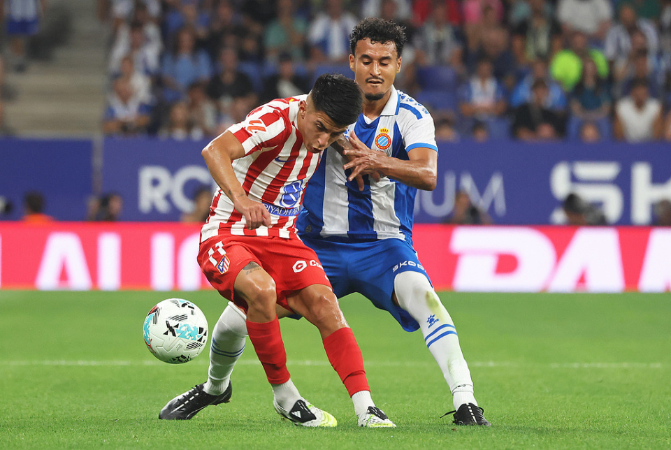 方半场传球 方半场传球